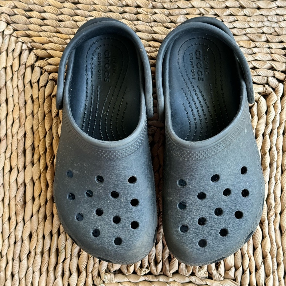 Kids black Crocs size 13
